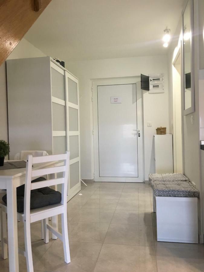 Apartman Govic Umag Eksteriør billede