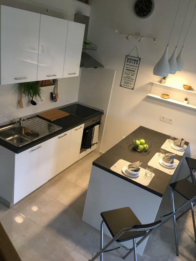 Apartman Govic Umag Eksteriør billede