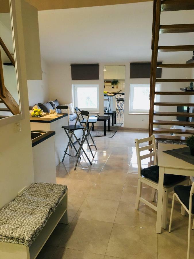 Apartman Govic Umag Eksteriør billede